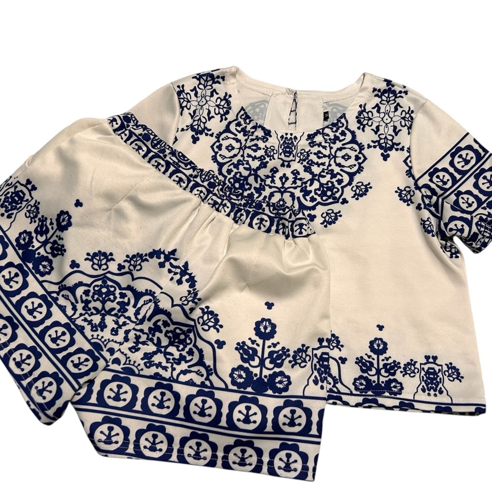 Blue and White Floral Top and Pants Set M